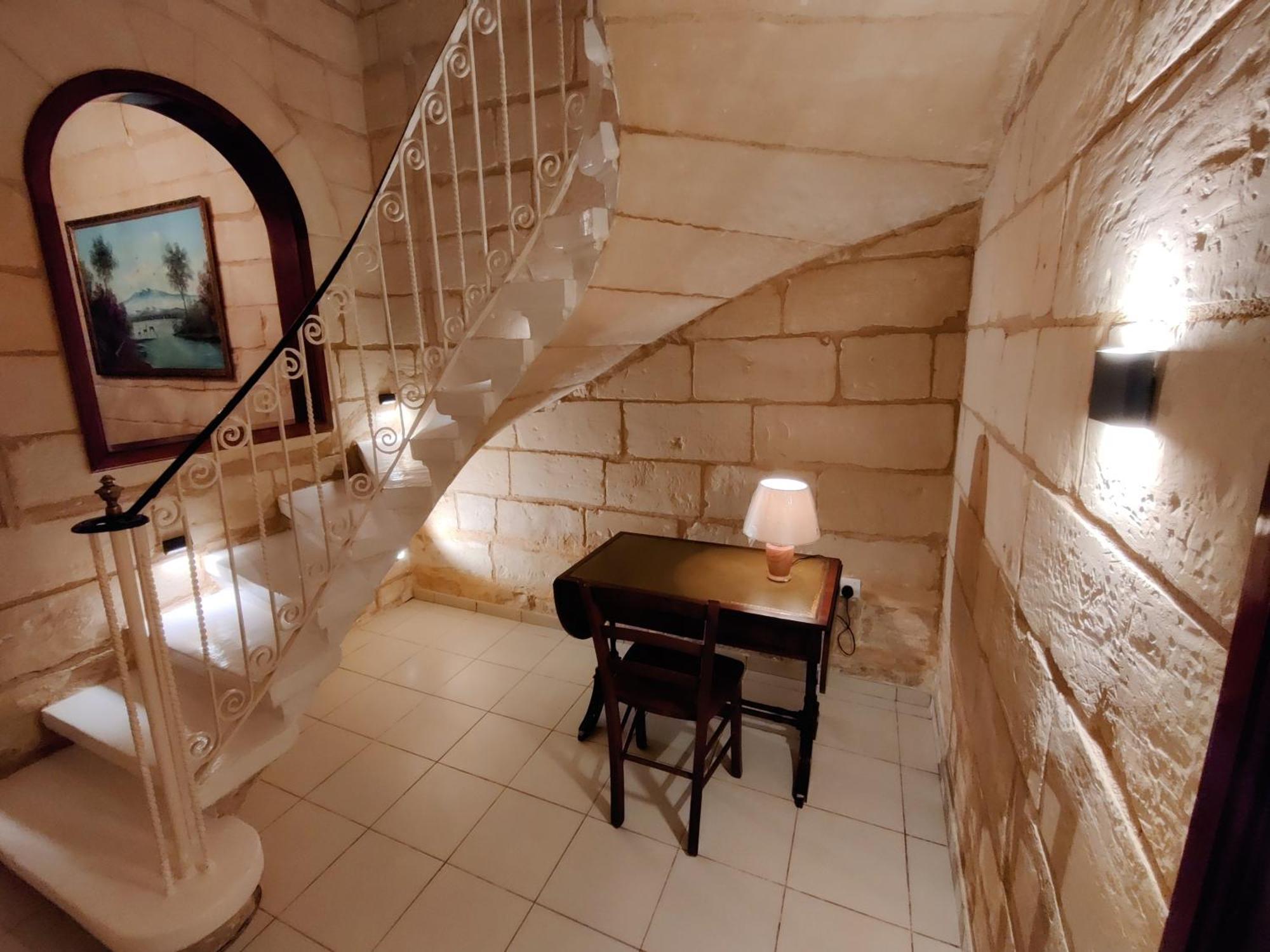 Peaceful Traditional Maltese Townhouse Luqa Exterior foto