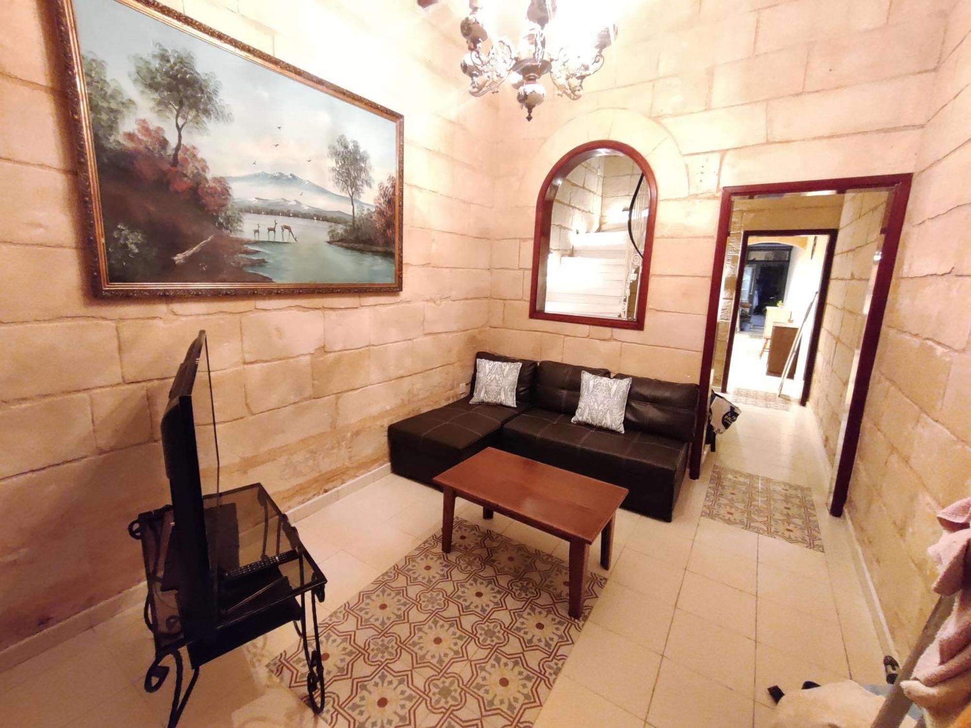 Peaceful Traditional Maltese Townhouse Luqa Exterior foto